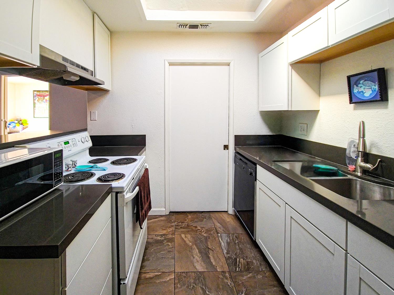 3400 Kingswood Dr #3, Modesto, CA 95355