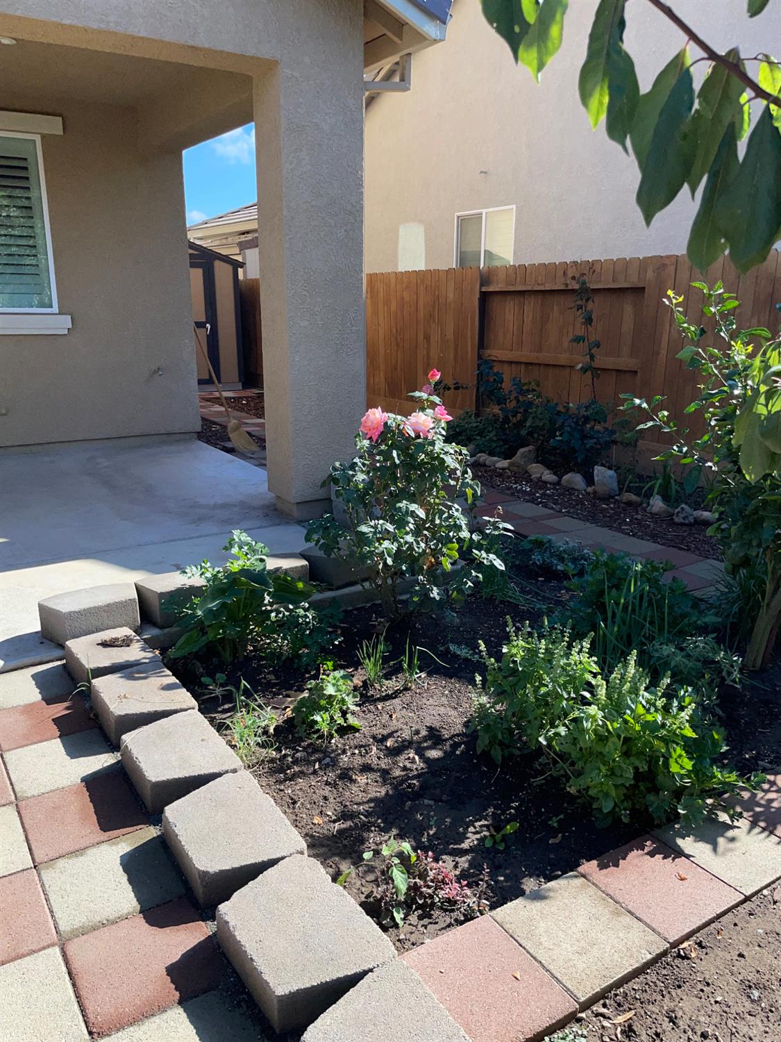 429 Carly Anne Dr, Merced, CA 95341