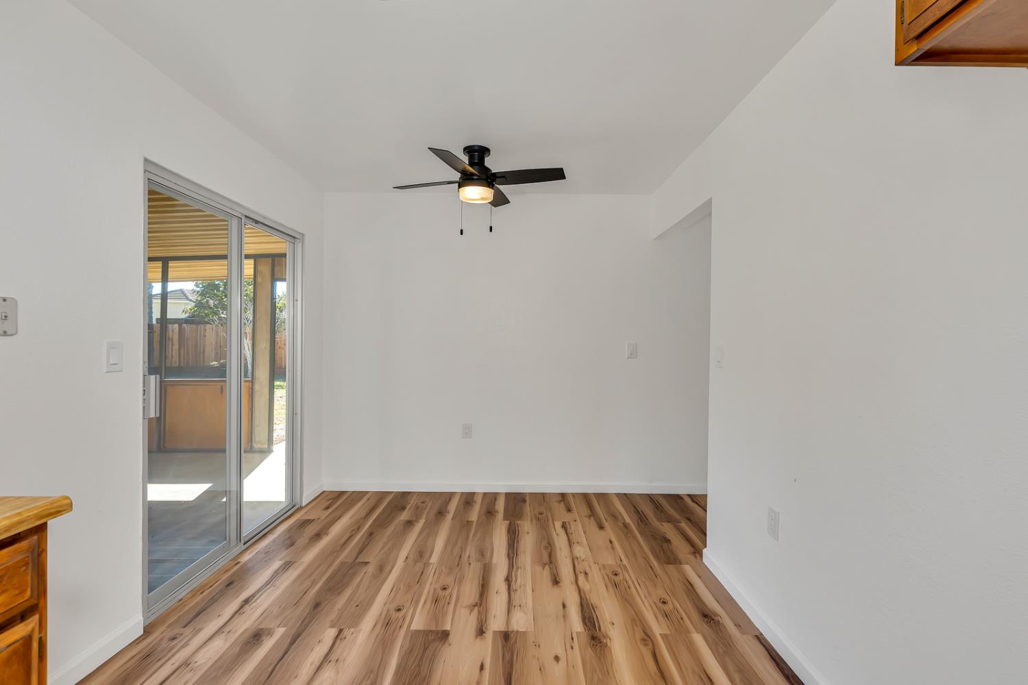 760 Meadowlark Ave, Los Banos, CA 93635