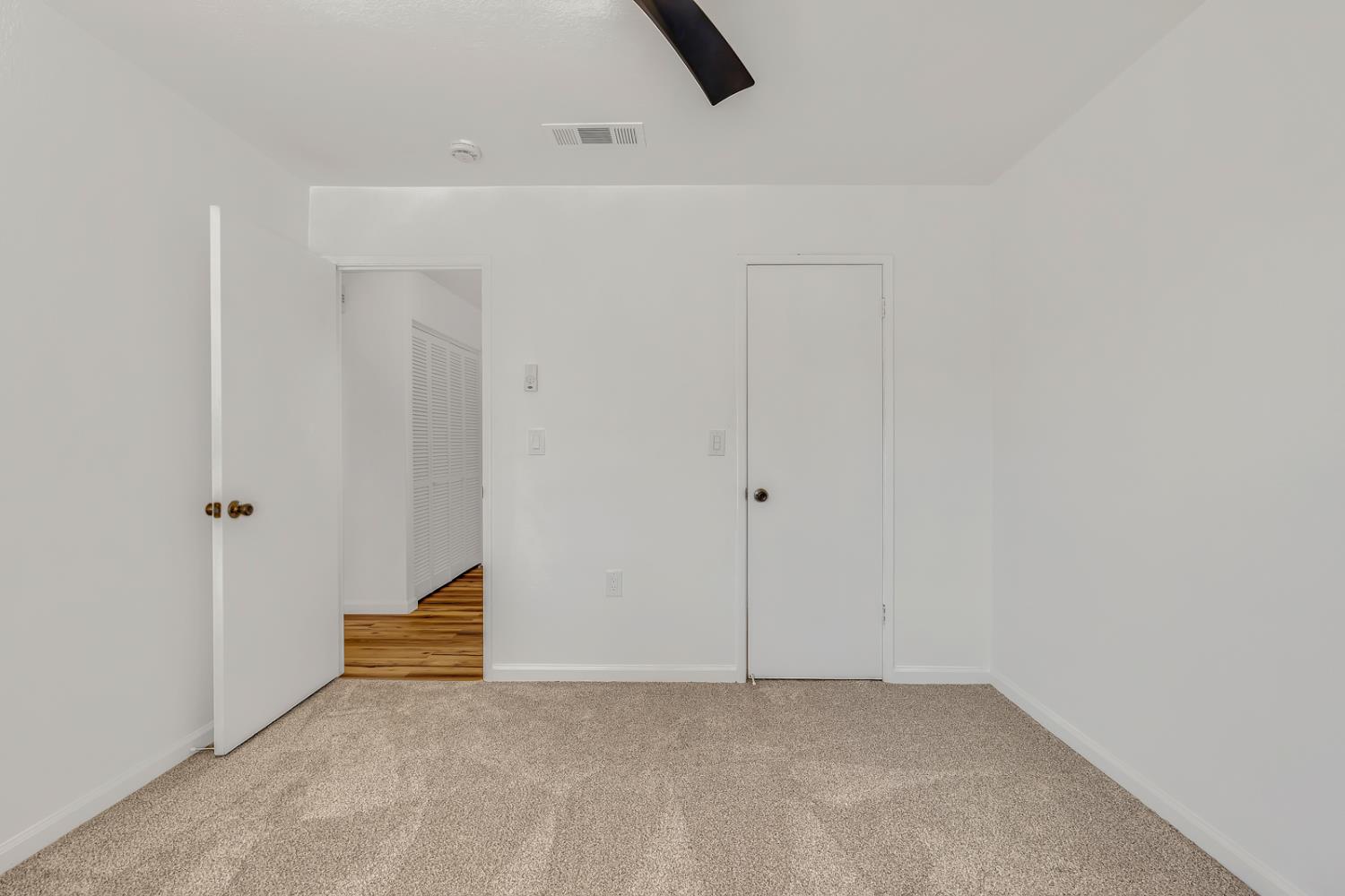 760 Meadowlark Ave, Los Banos, CA 93635