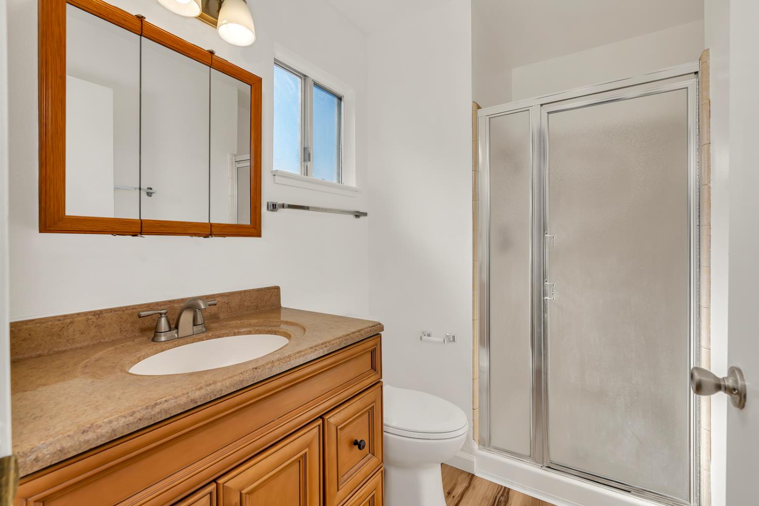 760 Meadowlark Ave, Los Banos, CA 93635