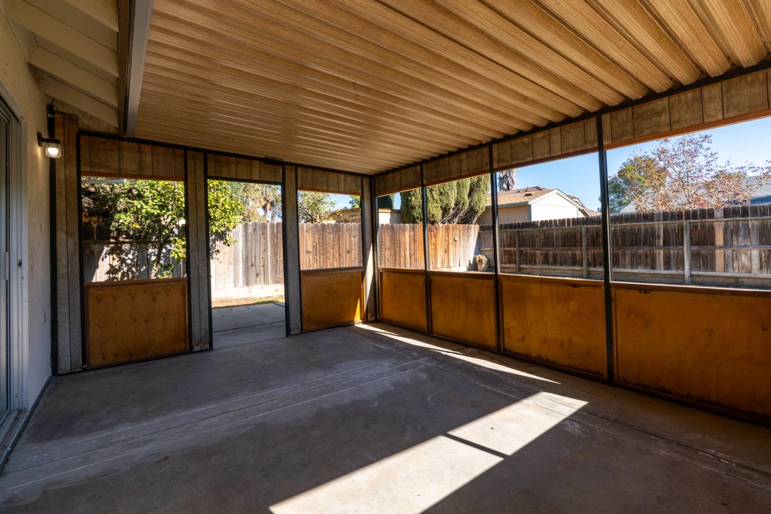 760 Meadowlark Ave, Los Banos, CA 93635