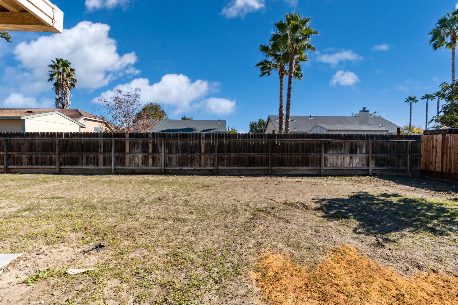 760 Meadowlark Ave, Los Banos, CA 93635