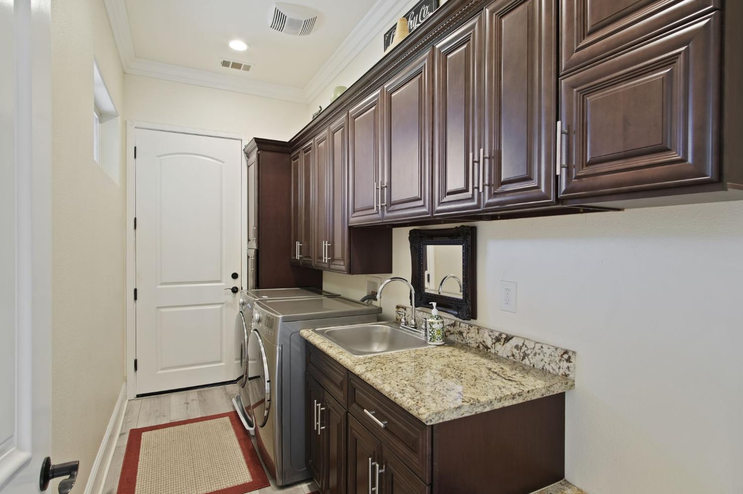 3205 Hillglen Ave, Modesto, CA 95355