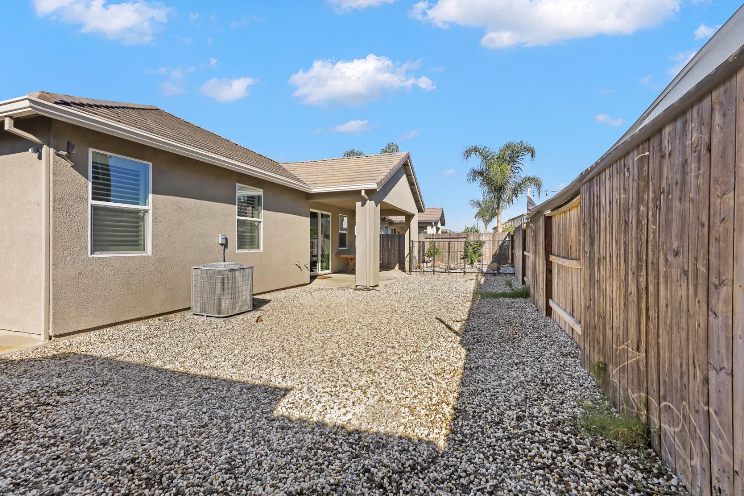 1676 Red Ribbons Ln, Manteca, CA 95337