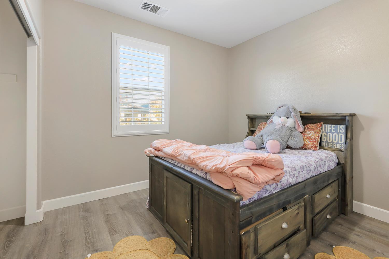 1676 Red Ribbons Ln, Manteca, CA 95337