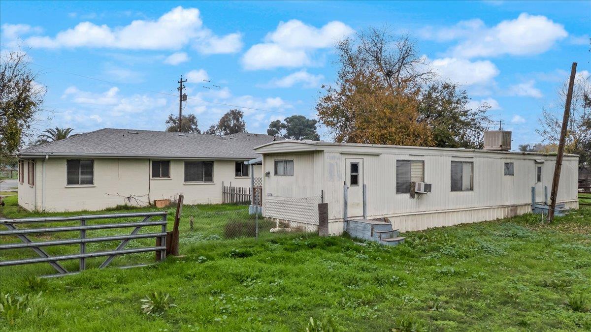 9688 S Airport Way, Manteca, CA 95336