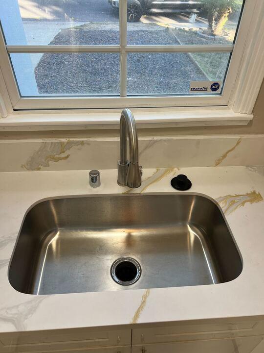 2049 Miller Ave, Modesto, CA 95354