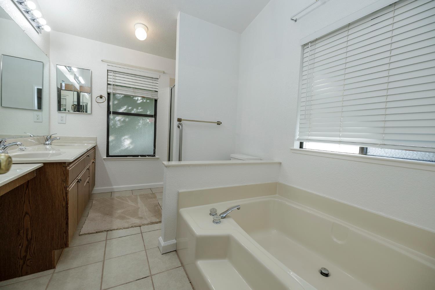 1500 Held #10, Modesto, CA 95355