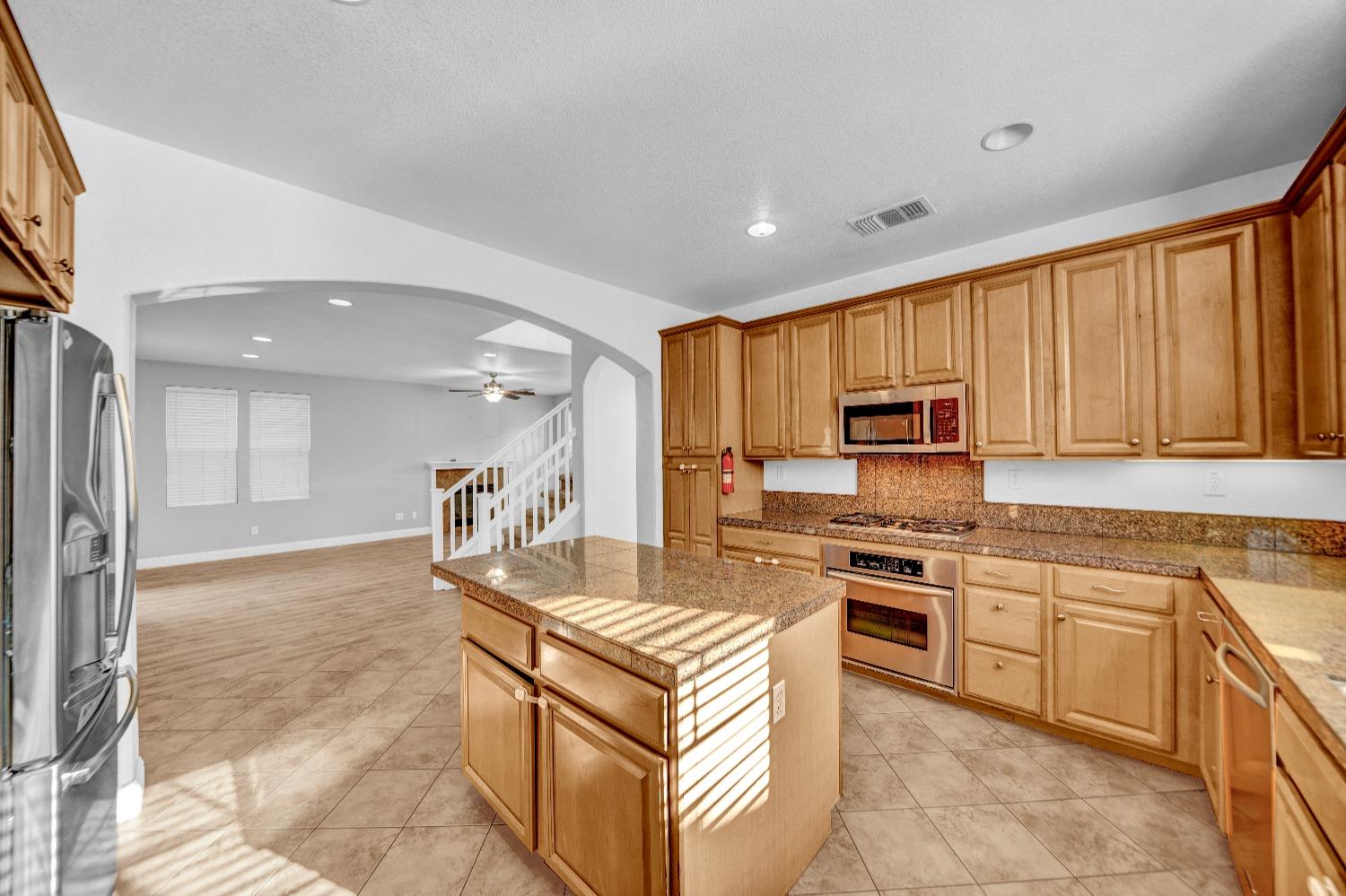 3857 Purple Finch Ln, Modesto, CA 95355