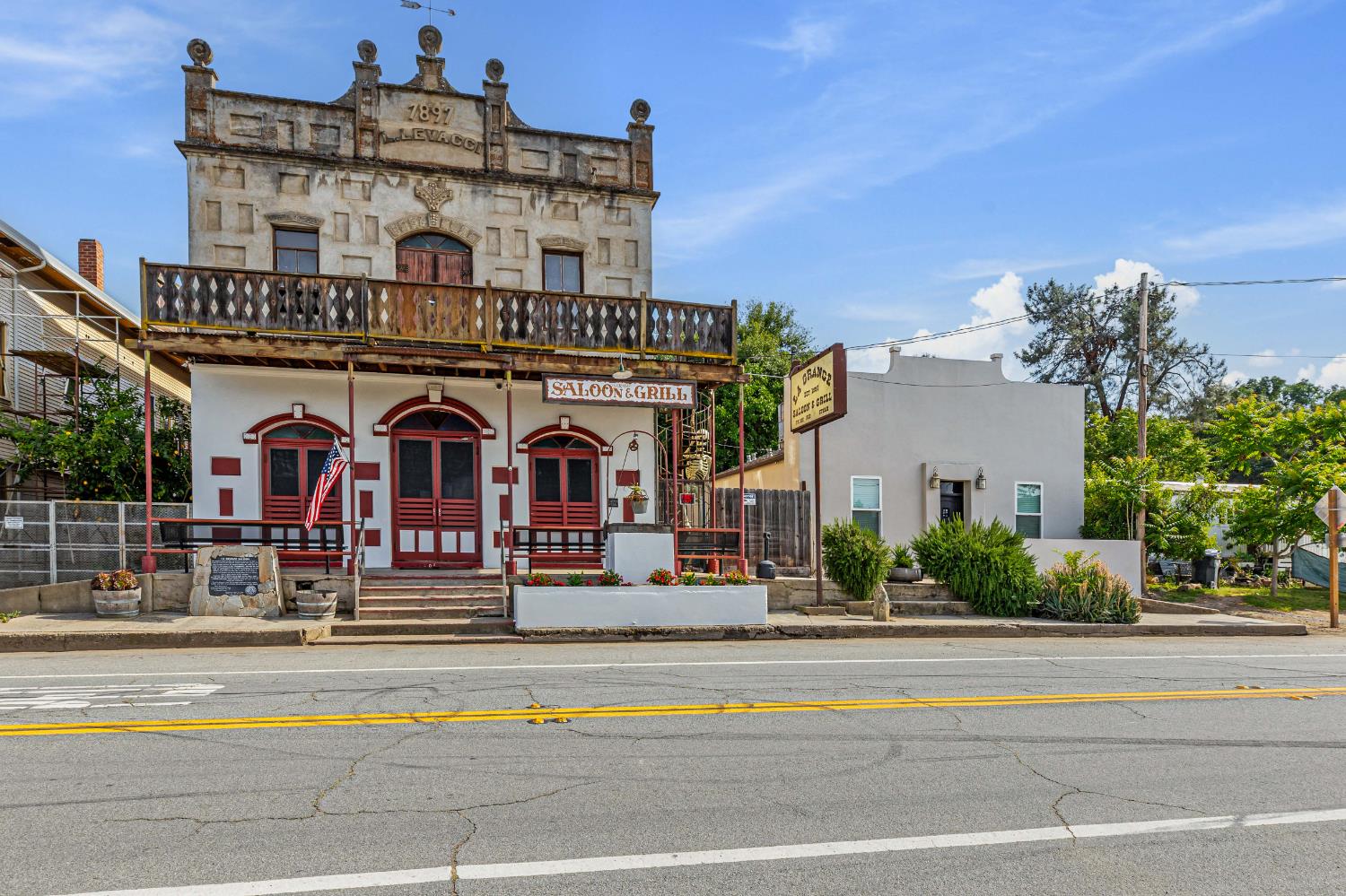 30042 30048 Yosemite Blvd, La Grange, CA 95329