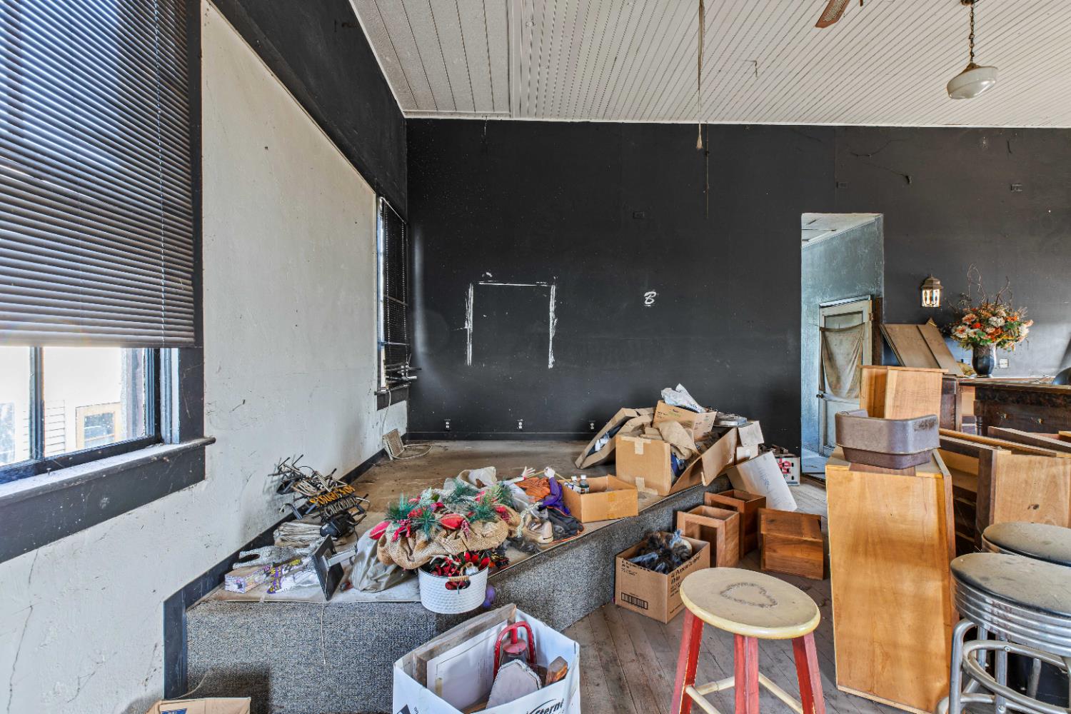 30042 30048 Yosemite Blvd, La Grange, CA 95329