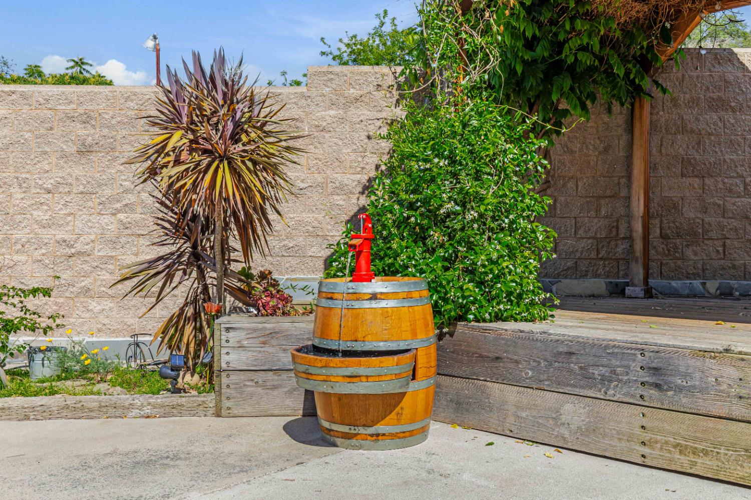 30042 30048 Yosemite Blvd, La Grange, CA 95329