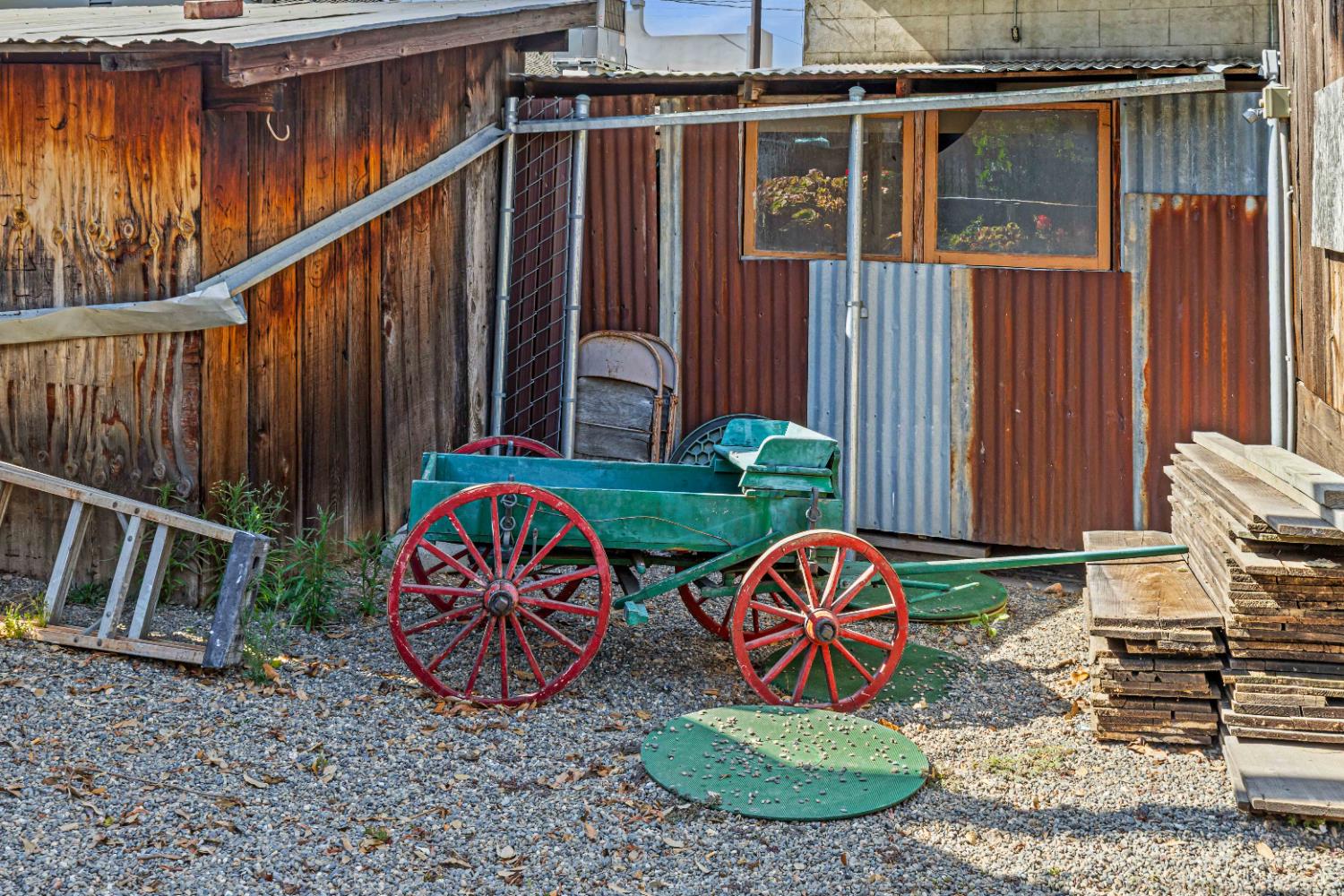 30042 30048 Yosemite Blvd, La Grange, CA 95329