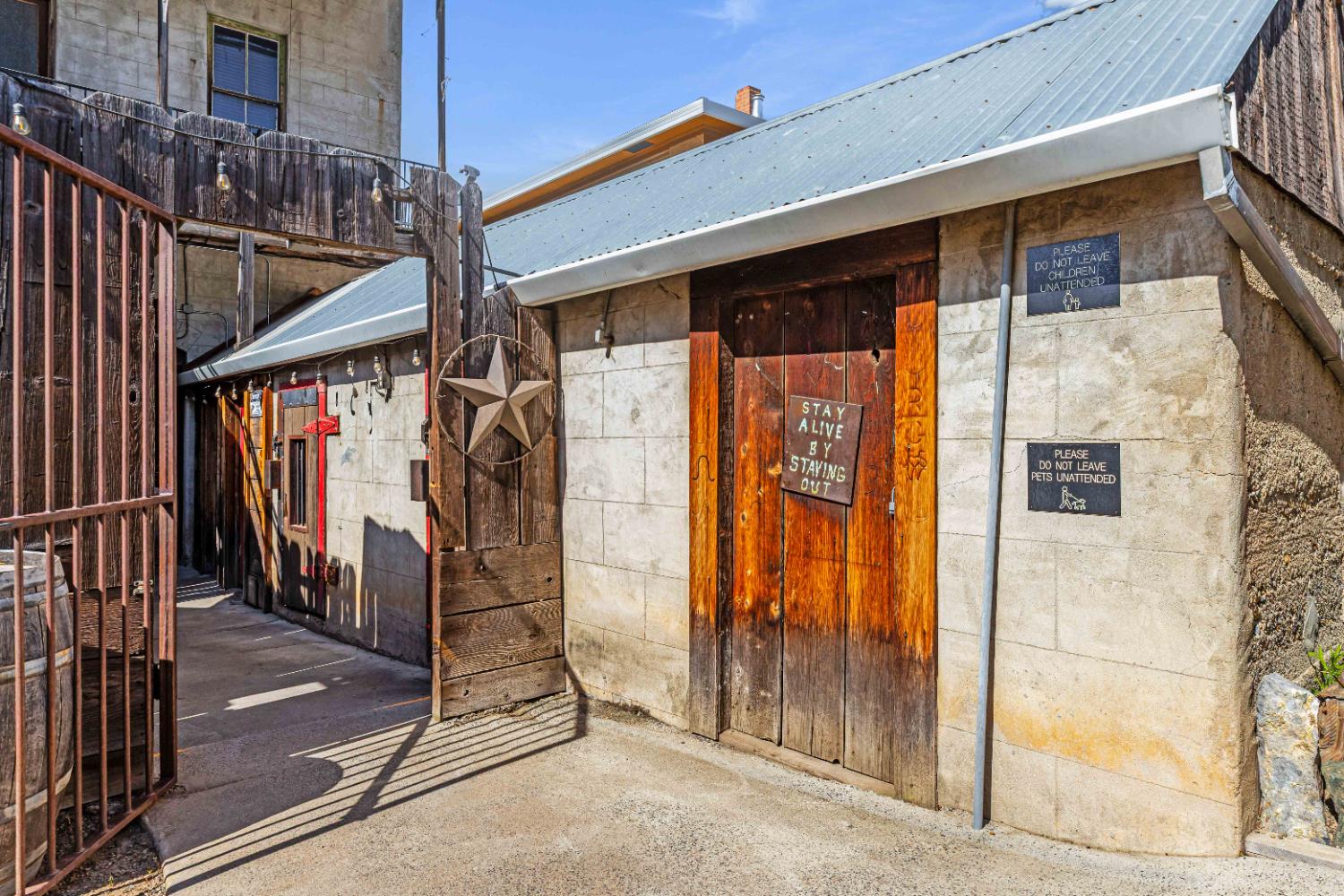 30042 30048 Yosemite Blvd, La Grange, CA 95329