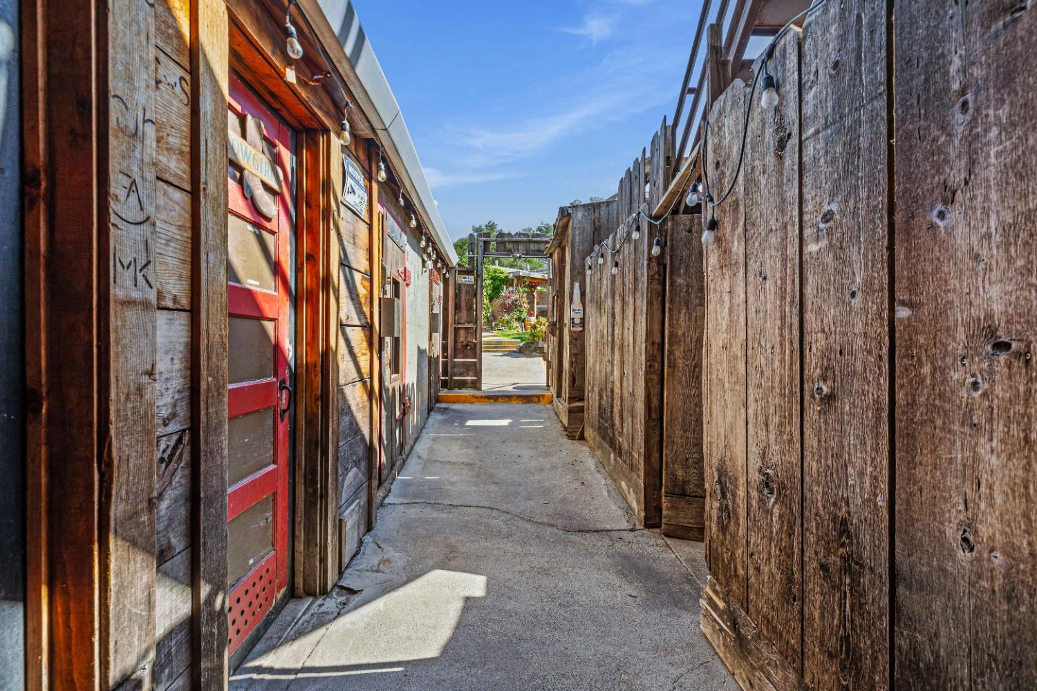 30042 30048 Yosemite Blvd, La Grange, CA 95329