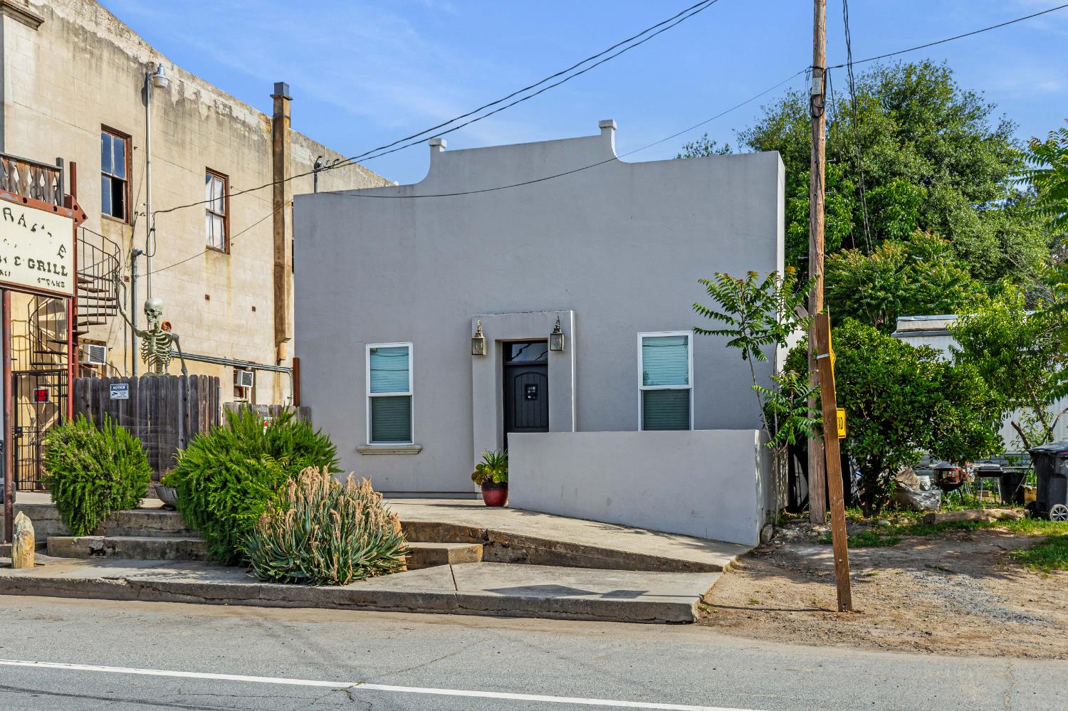 30042 30048 Yosemite Blvd, La Grange, CA 95329