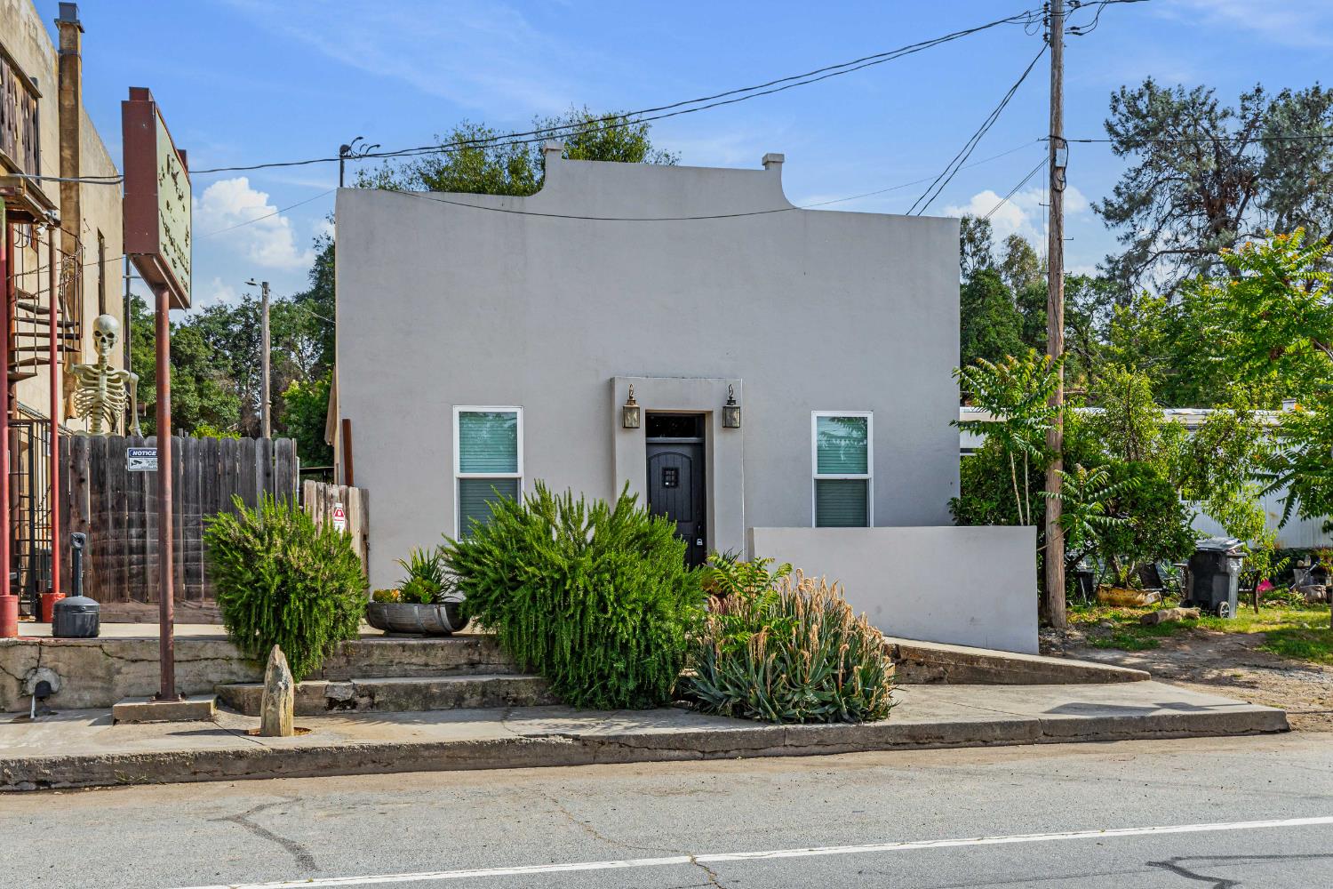 30042 30048 Yosemite Blvd, La Grange, CA 95329