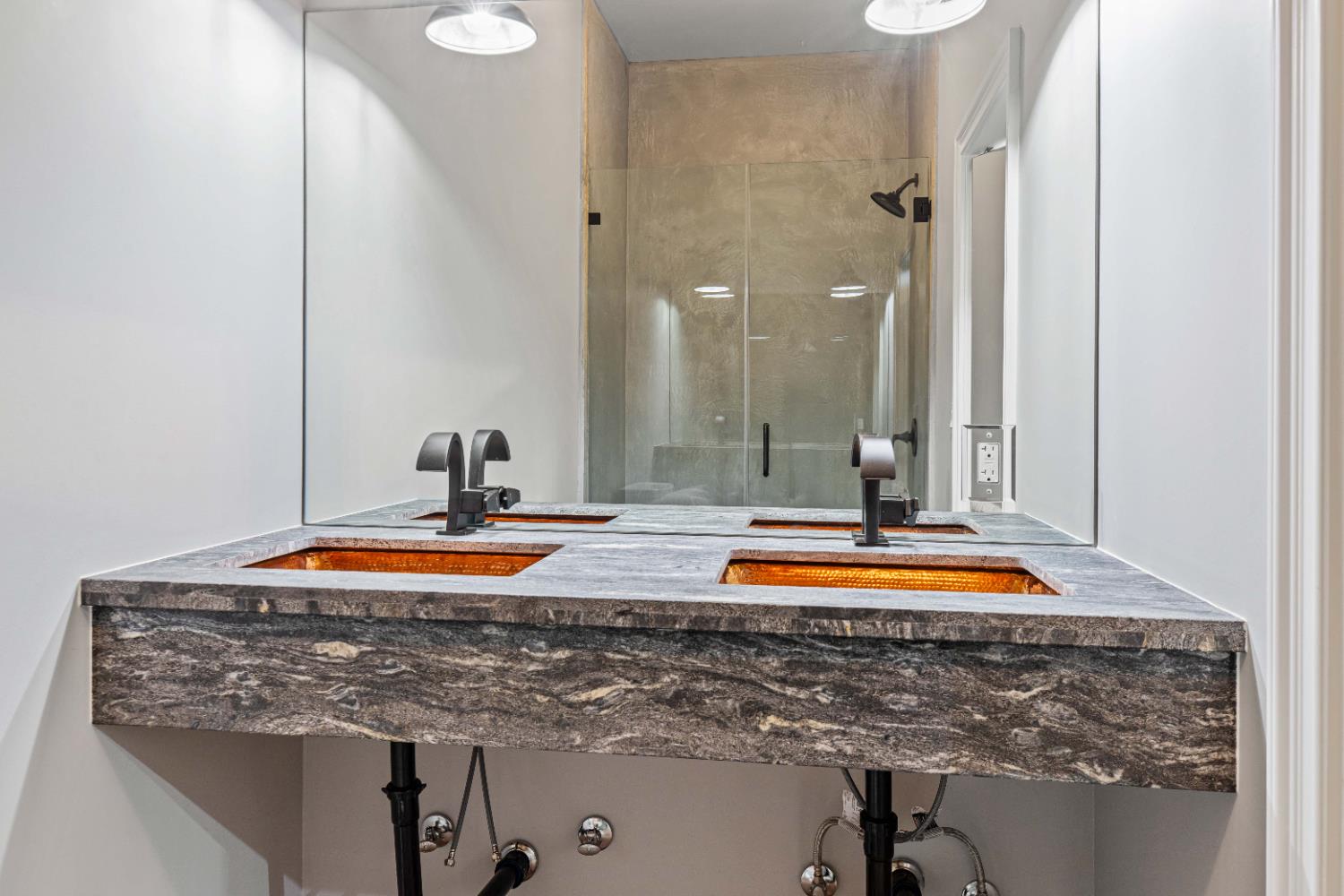 30042 30048 Yosemite Blvd, La Grange, CA 95329