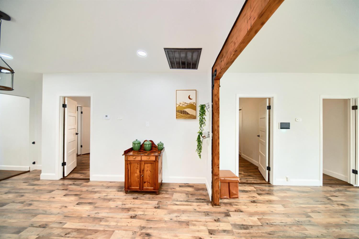 131 5th St, Gustine, CA 95322