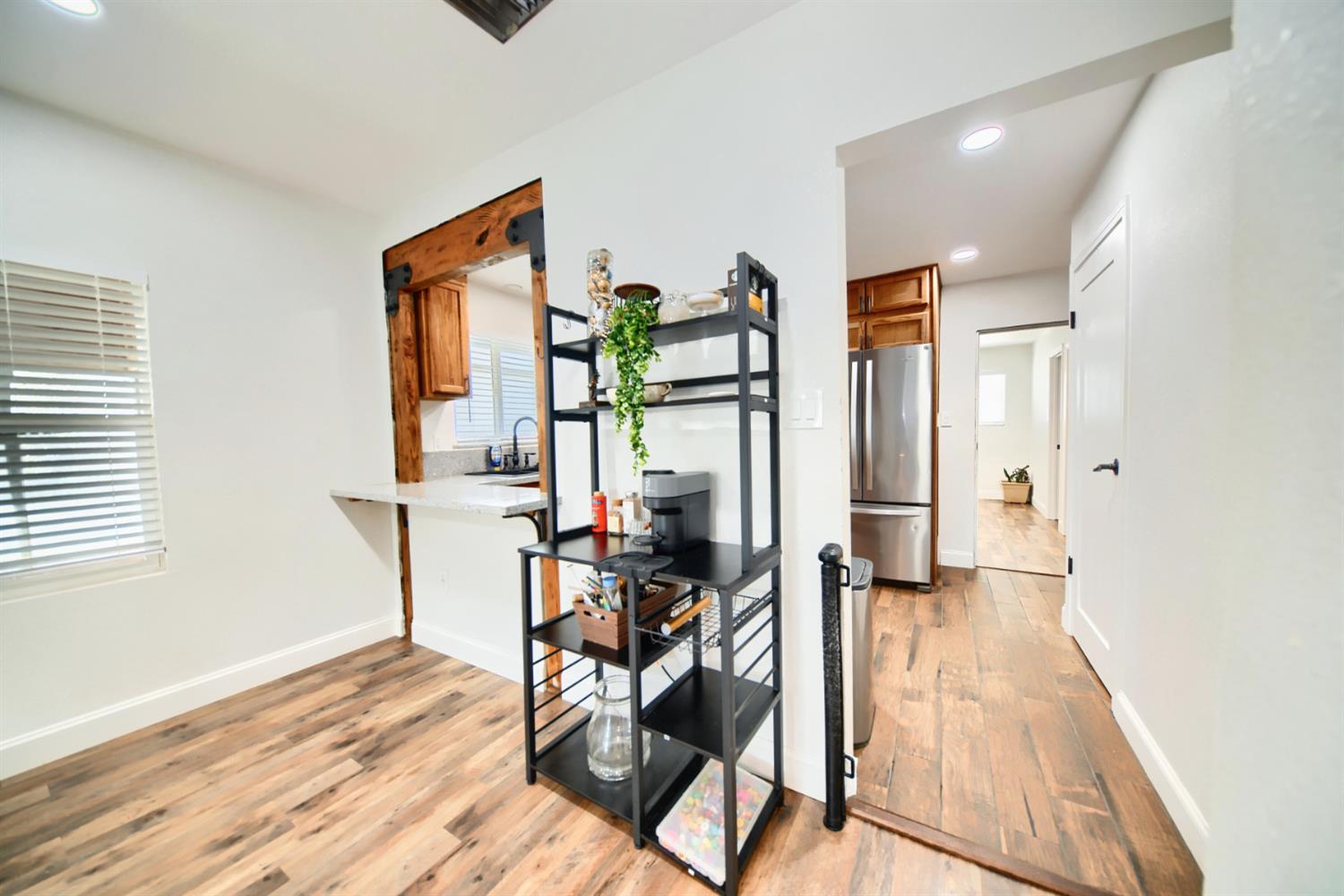 131 5th St, Gustine, CA 95322