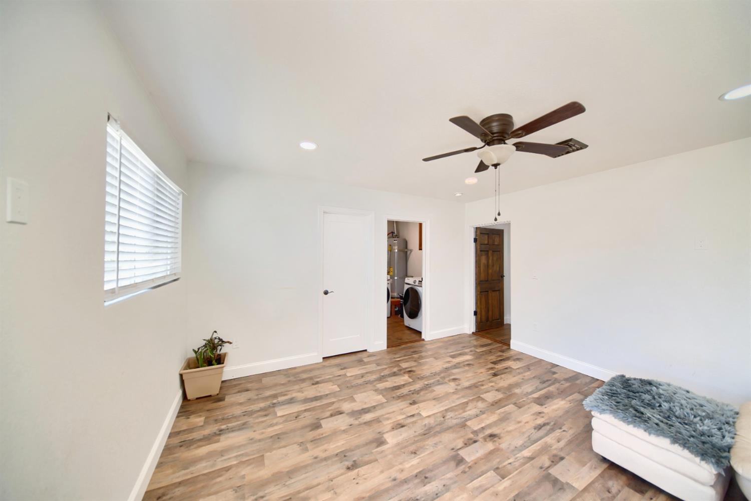 131 5th St, Gustine, CA 95322