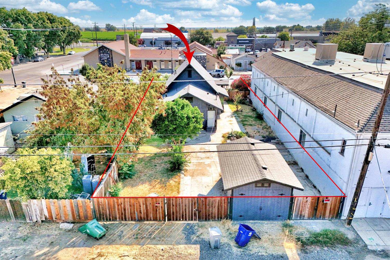 131 5th St, Gustine, CA 95322