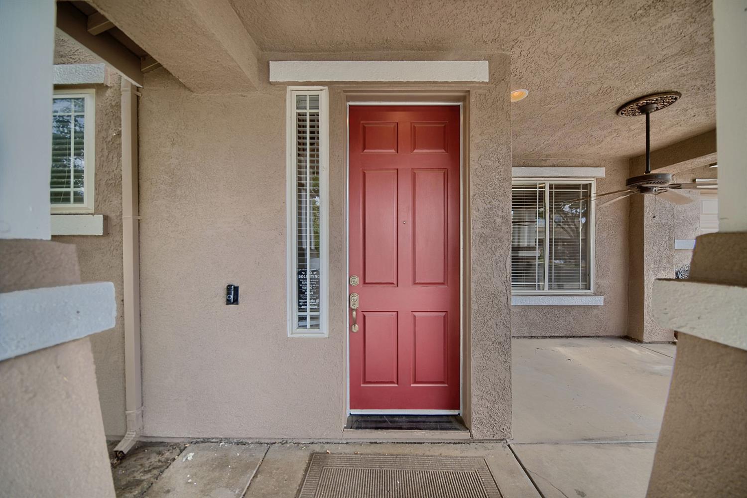 579 Almondcrest St, Oakdale, CA 95361