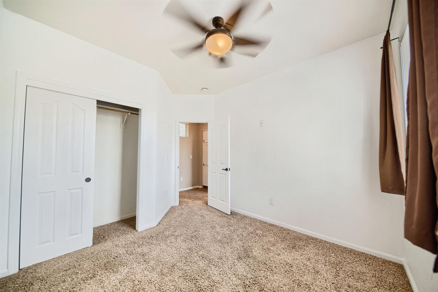 579 Almondcrest St, Oakdale, CA 95361