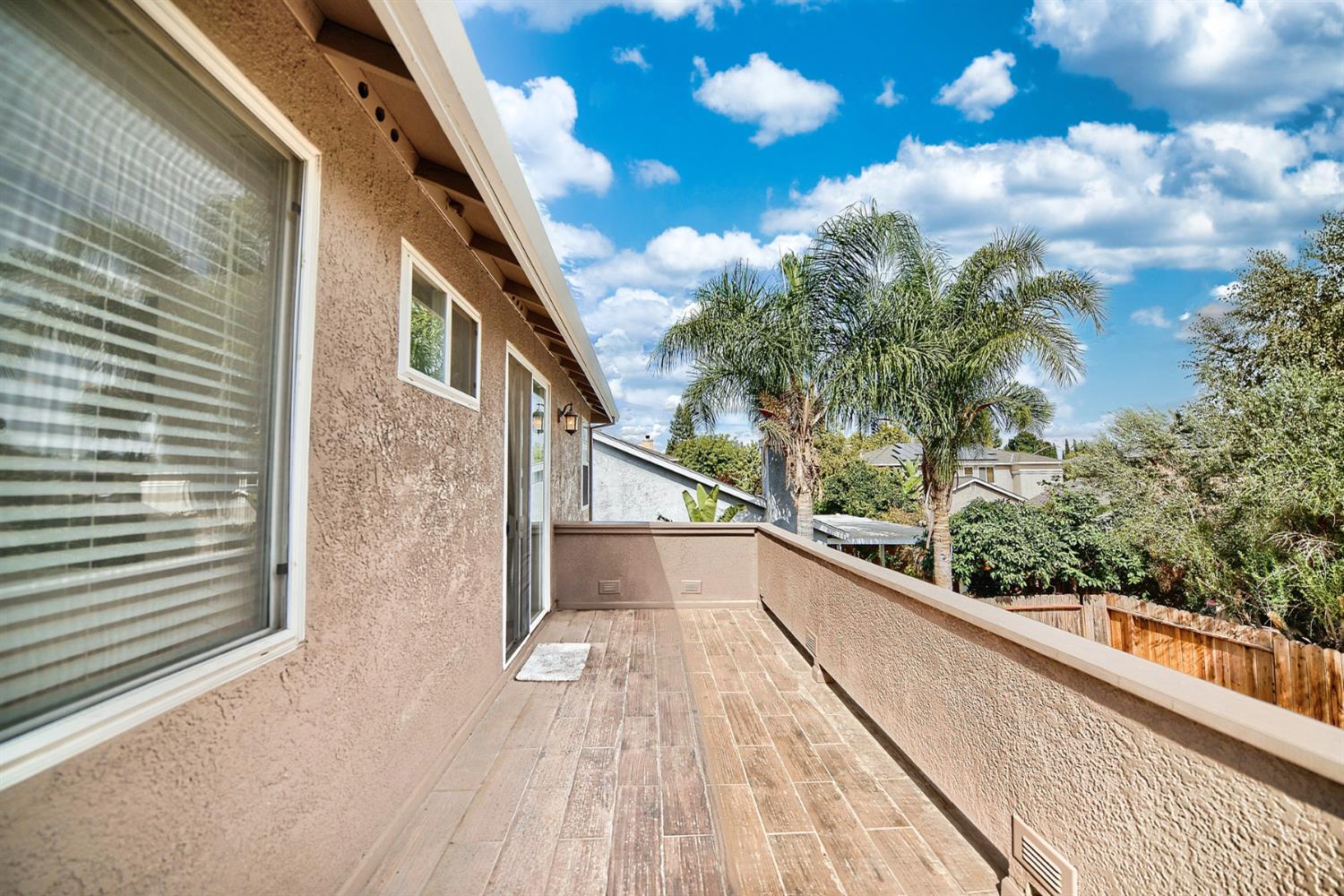 579 Almondcrest St, Oakdale, CA 95361