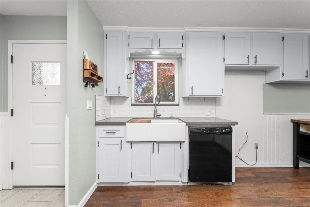 1515 Elizabeth, Escalon, CA 95320