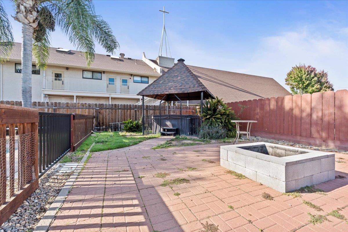 1515 Elizabeth, Escalon, CA 95320