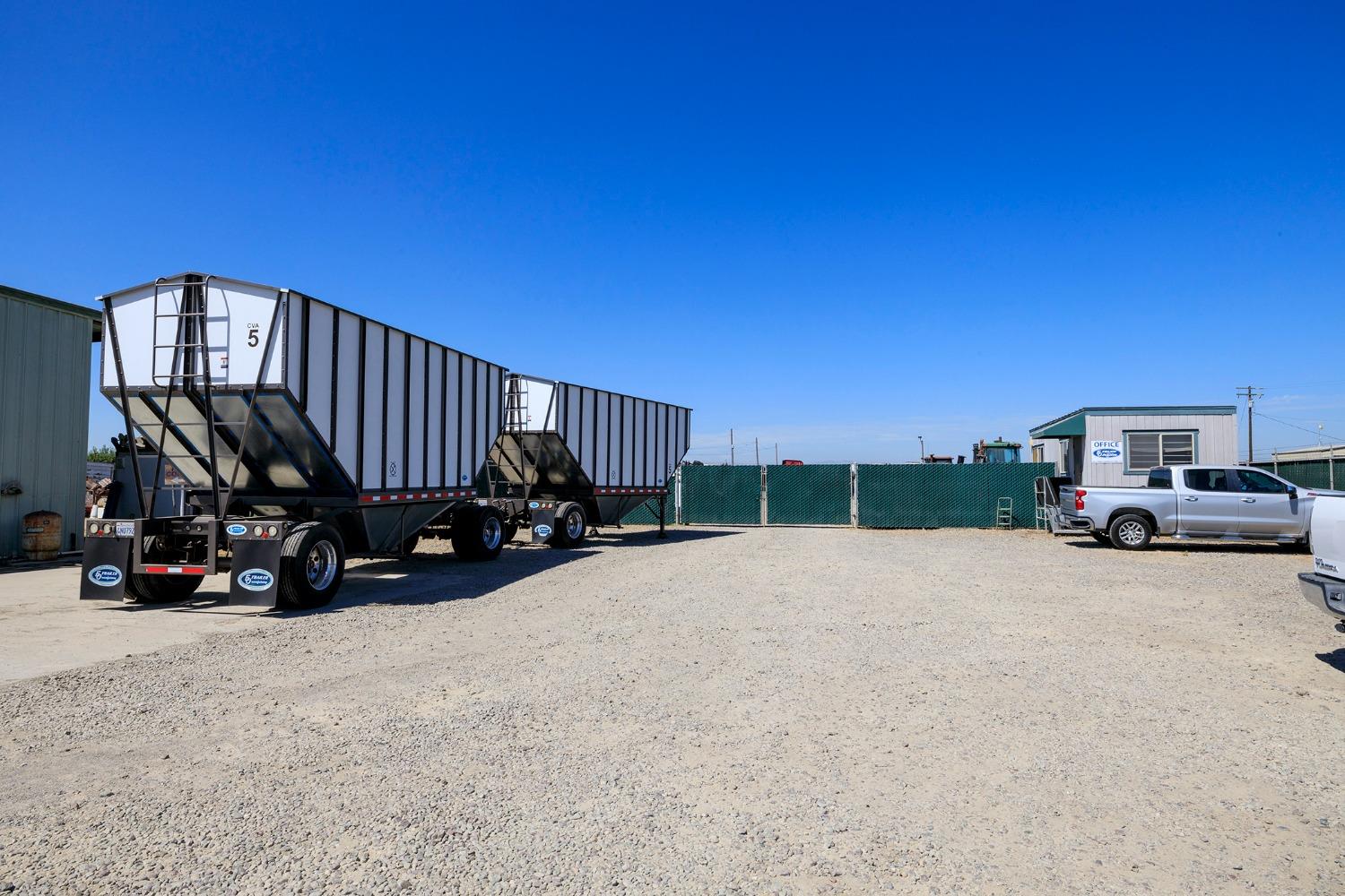 7831 Crows Landing Rd, Ceres, CA 95307