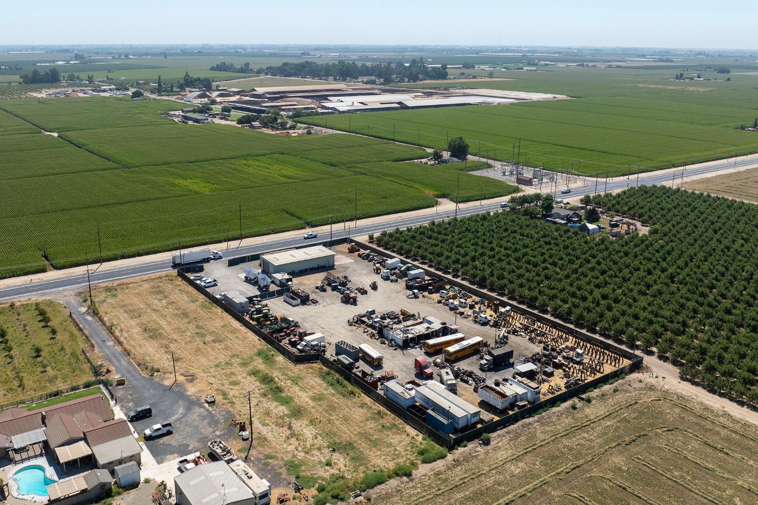 7831 Crows Landing Rd, Ceres, CA 95307