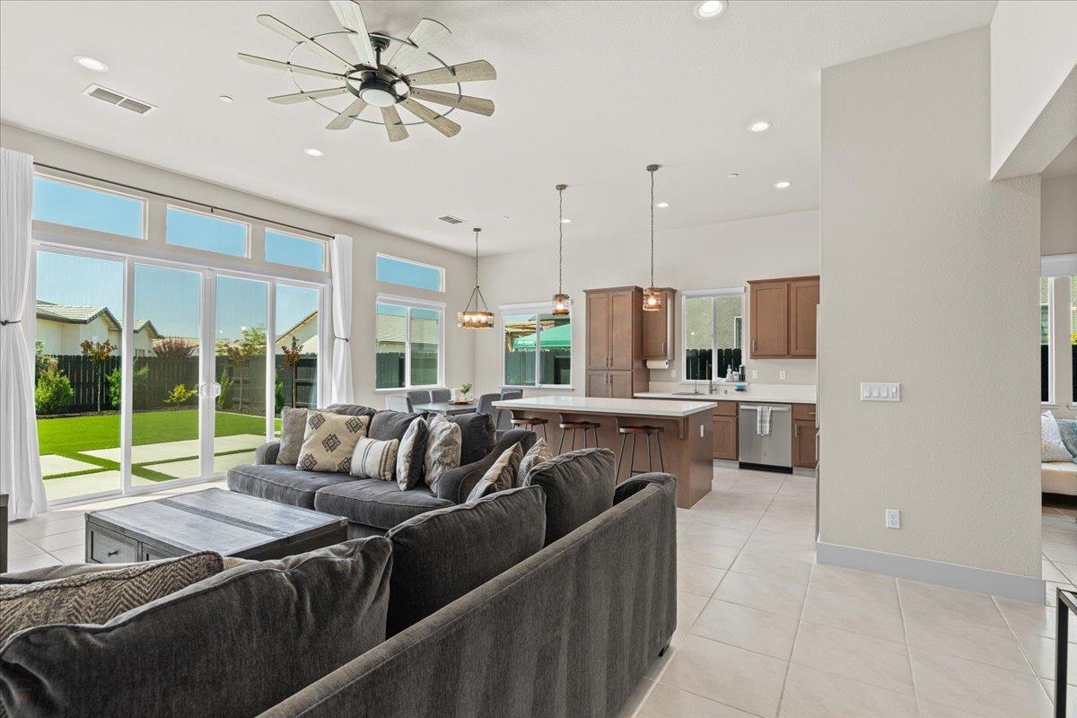 3715 N Berkeley Ave, Turlock, CA 95382