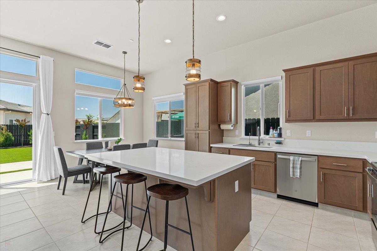 3715 N Berkeley Ave, Turlock, CA 95382