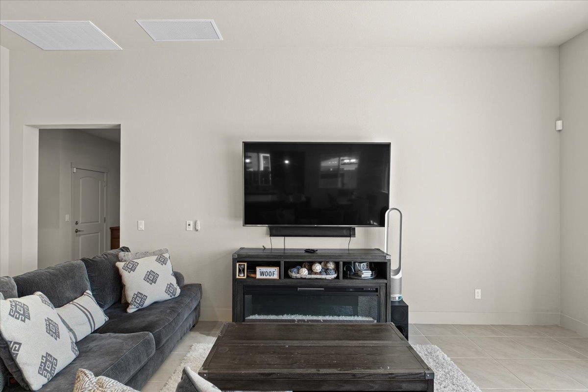 3715 N Berkeley Ave, Turlock, CA 95382