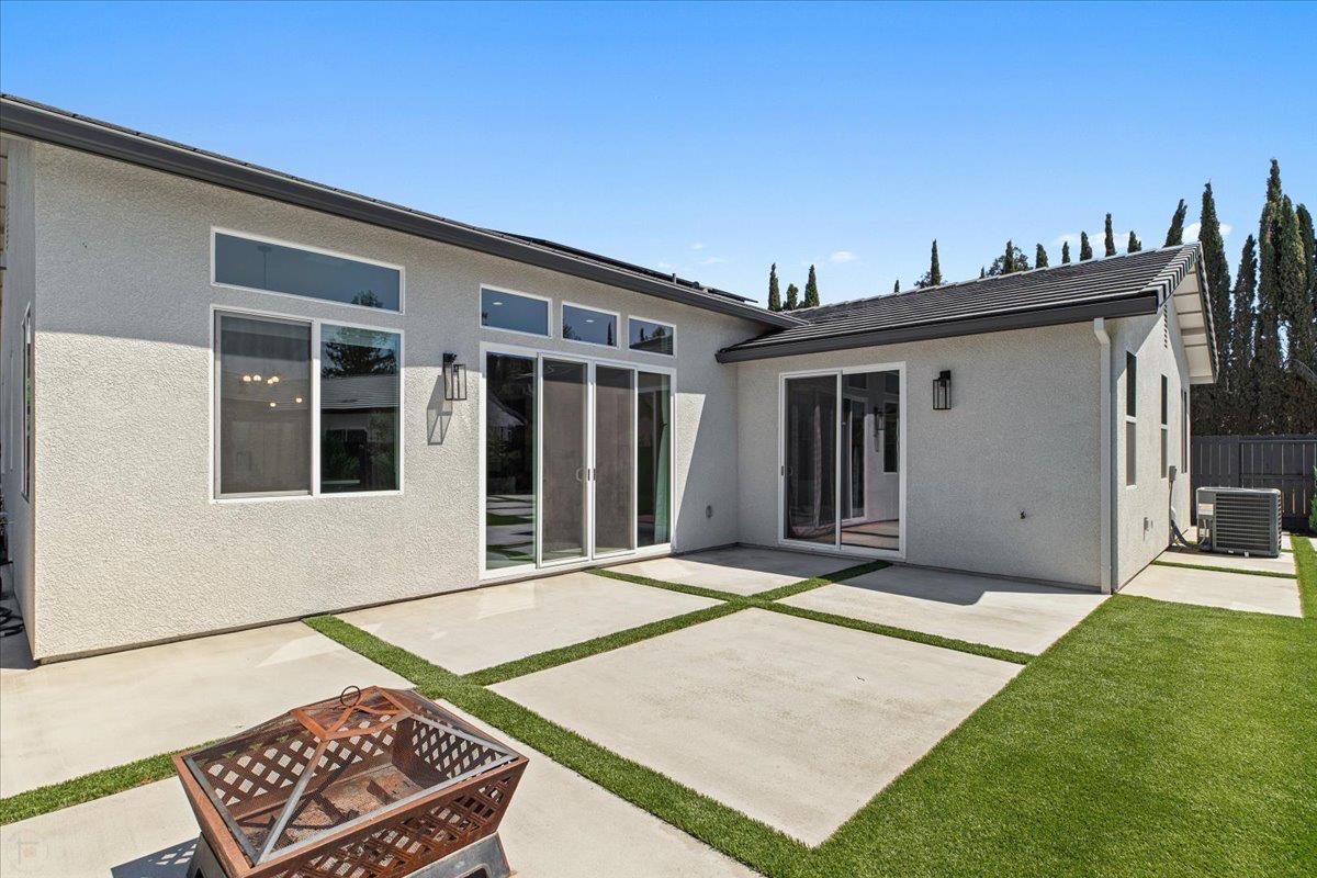 3715 N Berkeley Ave, Turlock, CA 95382