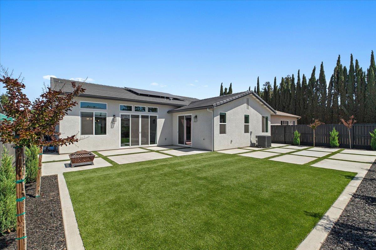 3715 N Berkeley Ave, Turlock, CA 95382