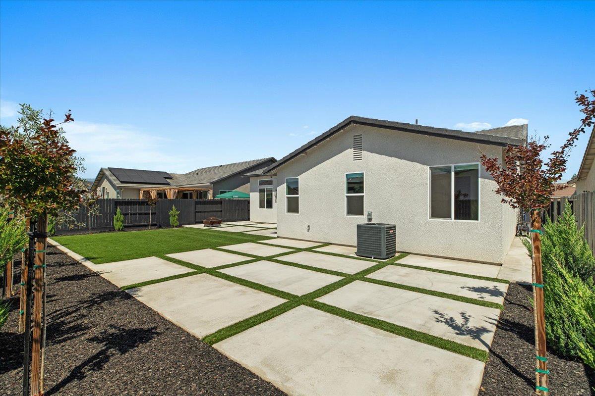 3715 N Berkeley Ave, Turlock, CA 95382