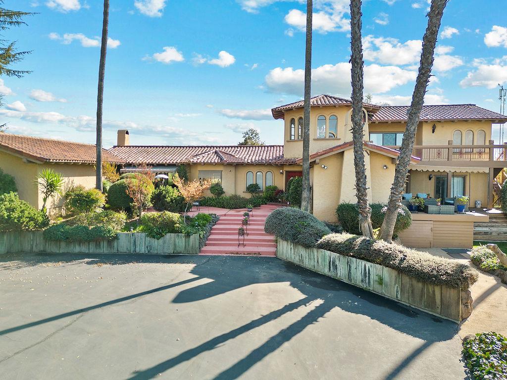 10722 Rawles Rd, Oakdale, CA 95361