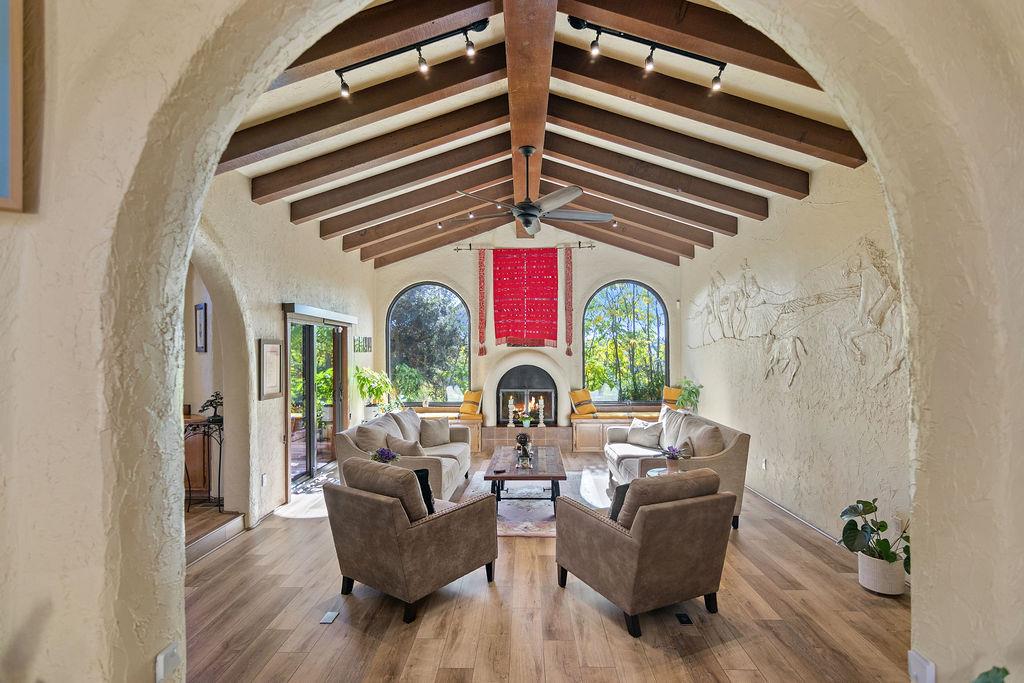 10722 Rawles Rd, Oakdale, CA 95361