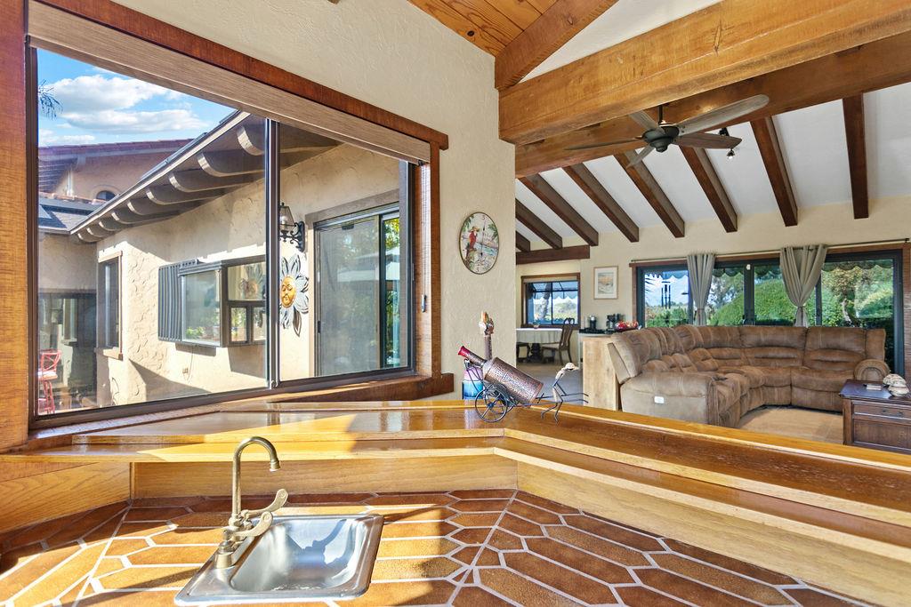 10722 Rawles Rd, Oakdale, CA 95361