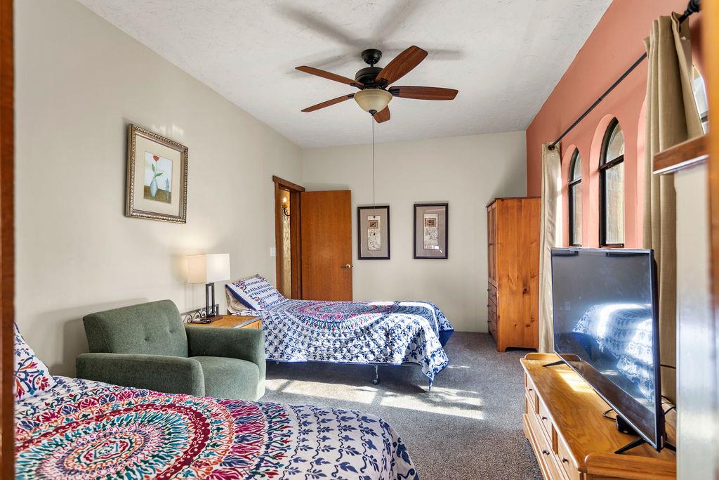 10722 Rawles Rd, Oakdale, CA 95361