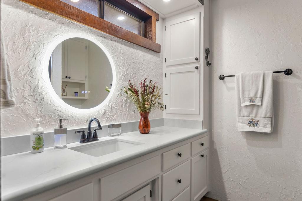 10722 Rawles Rd, Oakdale, CA 95361