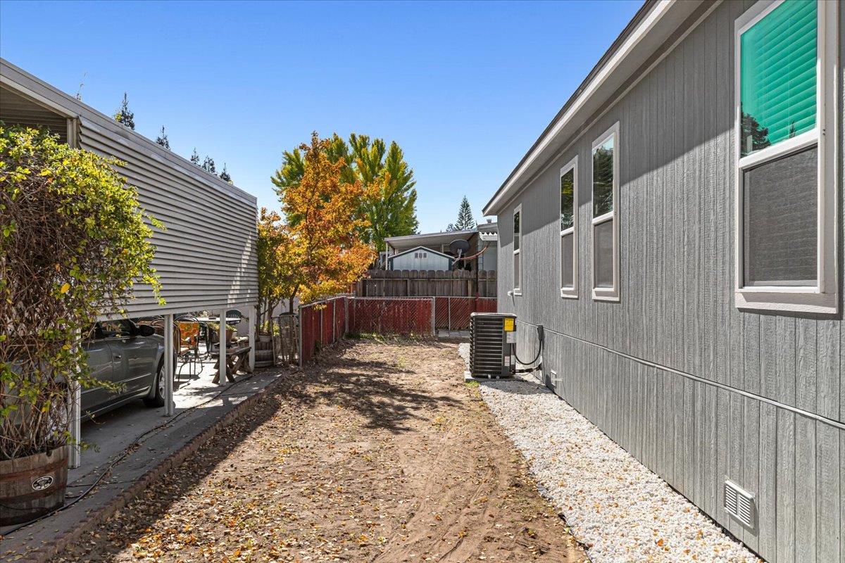 2128 Barrington Ln, Modesto, CA 95350