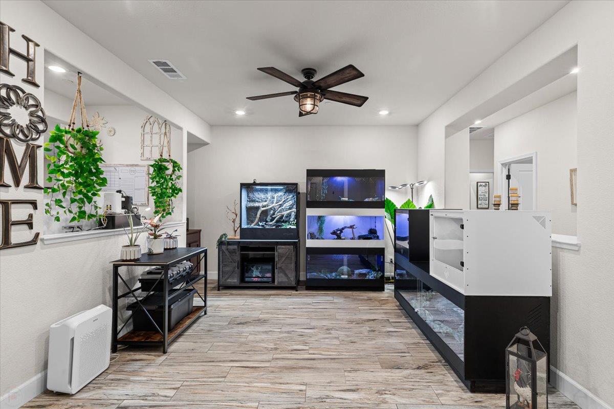 2147 Saffron Dr, Manteca, CA 95337