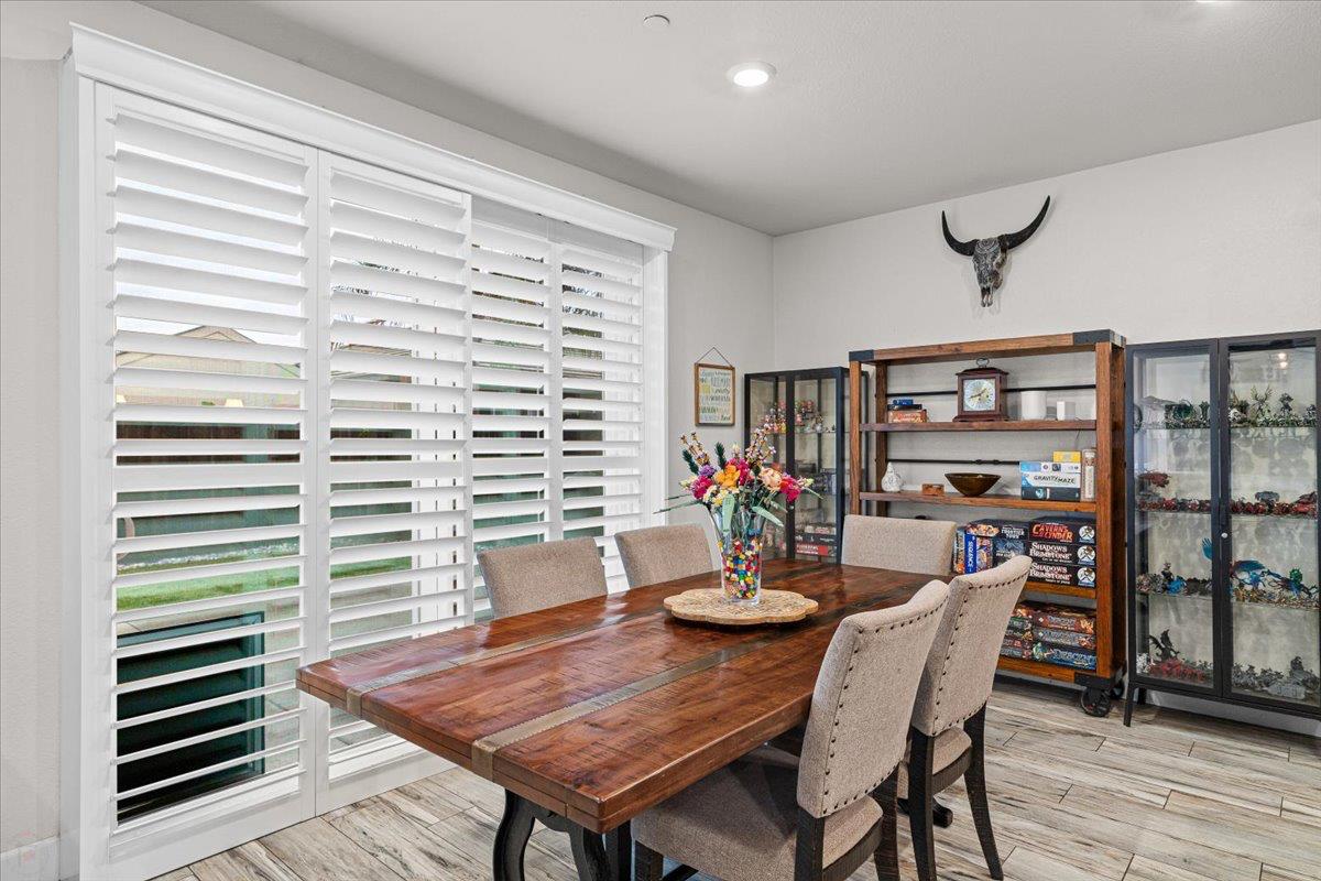 2147 Saffron Dr, Manteca, CA 95337