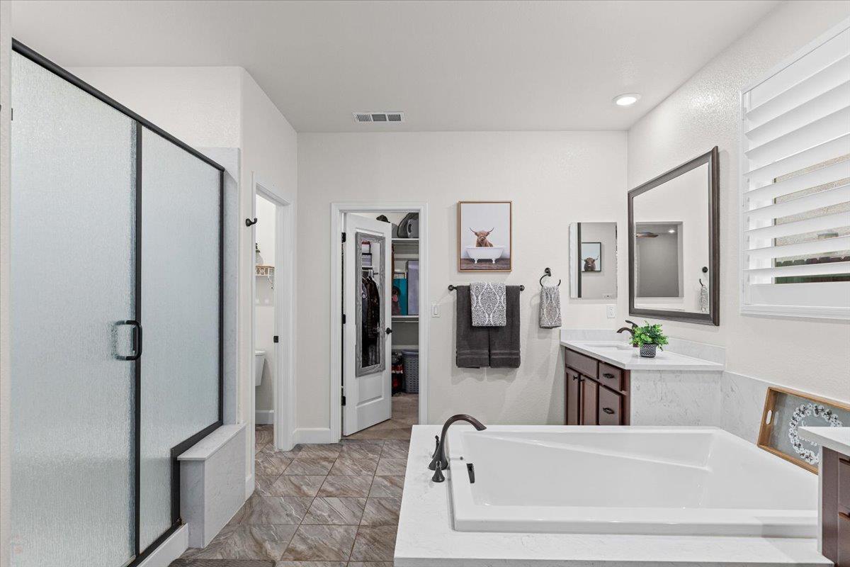 2147 Saffron Dr, Manteca, CA 95337