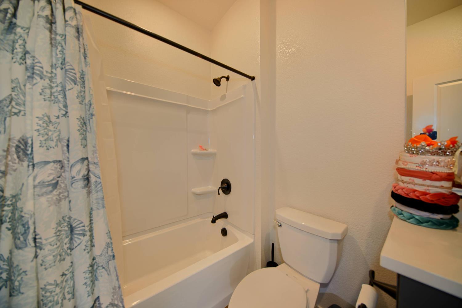 2132 Emerald Ranch Rd, Patterson, CA 95363